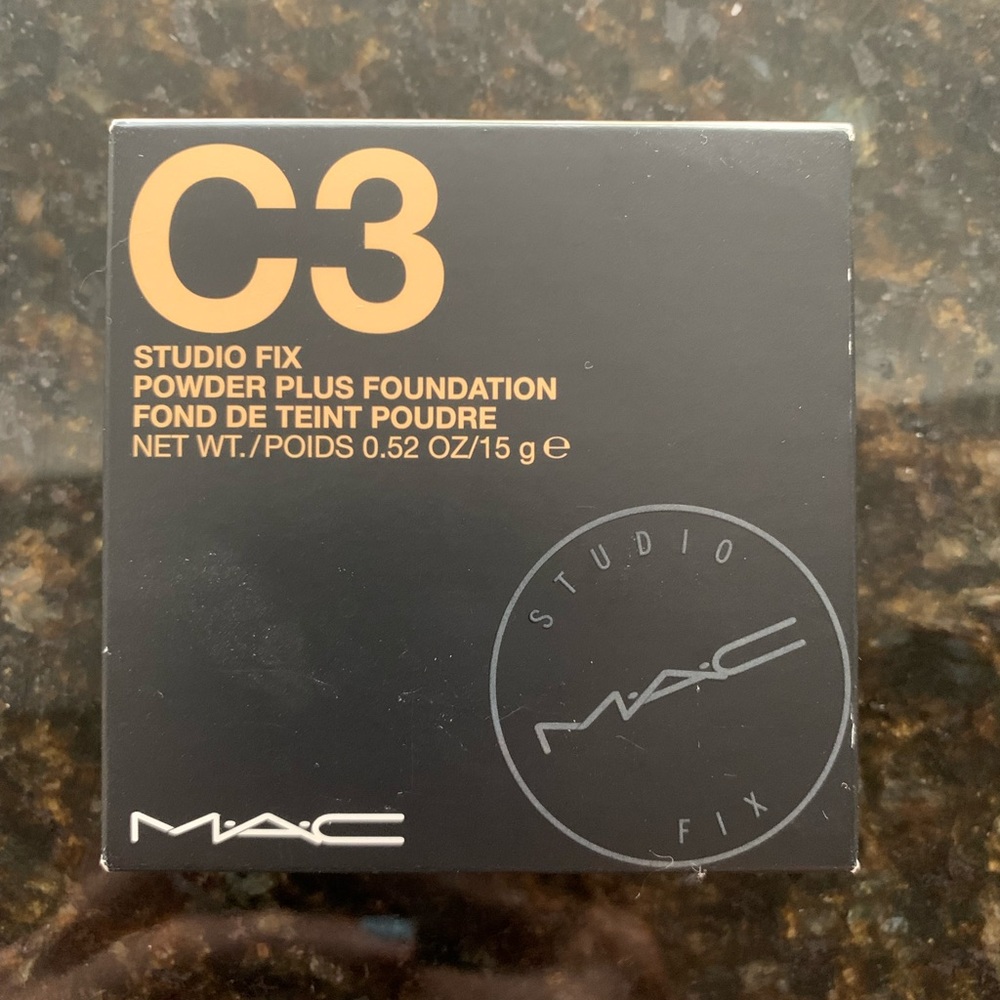 MAC Studio Fix C3 Powder Plus Foundation